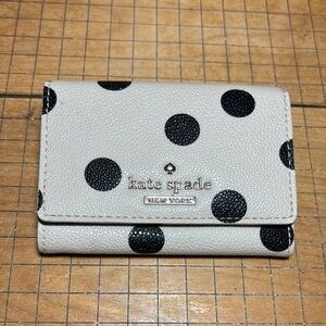 Kate Spade Wallet Cream White w Black Polka Dot, Ext. ID Slot 4 3/8”Lx3.25”H GUC